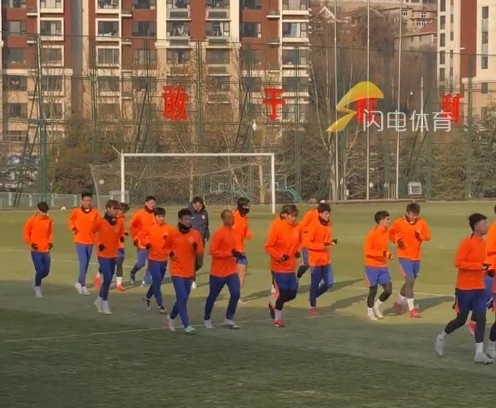  魯媒：泰山隊亞冠賽前訓練五外援集結(jié)，劉彬彬、李源一、鄭錚缺席