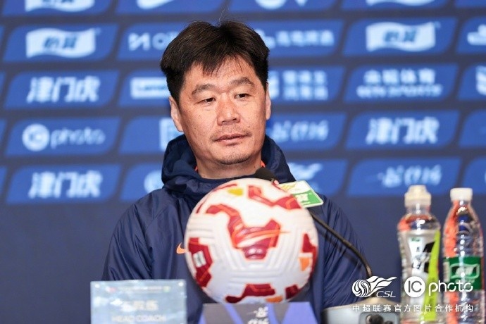  李霄鵬：希望明天比賽能打出一些新的東西，取得一個好的結(jié)果