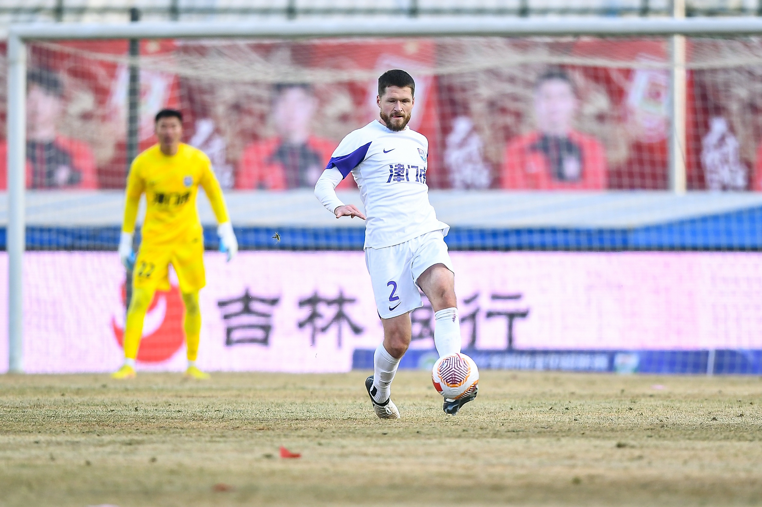  津門虎舊將亞冠對(duì)決格蘭特勝出，津媒：他離開津門虎因存?zhèn)‰[患