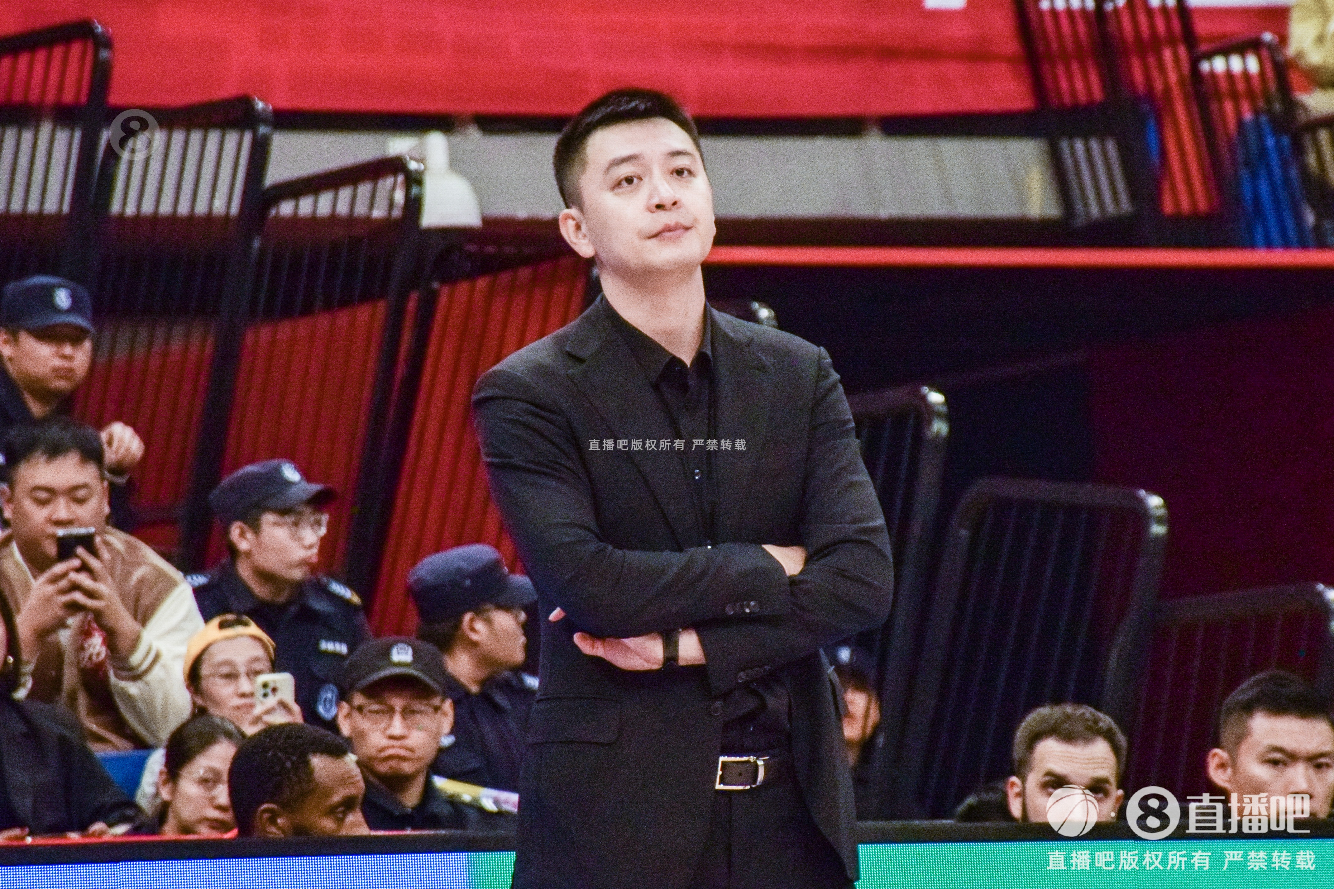  楊鳴：弗格今晚對(duì)陣上海缺陣 目前沒(méi)有想過(guò)排名的問(wèn)題