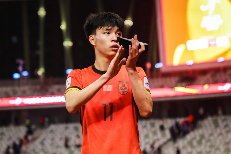  期待首秀！18歲王鈺棟入選中澳戰(zhàn)名單&穿11號(hào)，首進(jìn)國(guó)足正賽名單