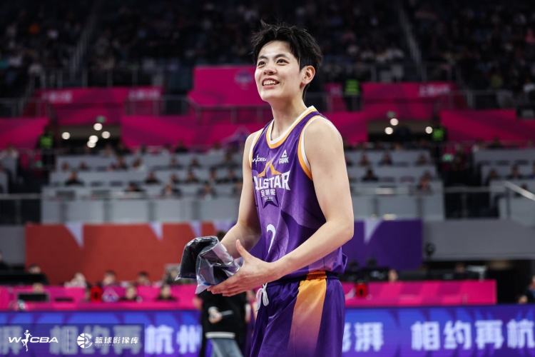  效率很高！楊舒予12中8拿到17分3板 三分2中1