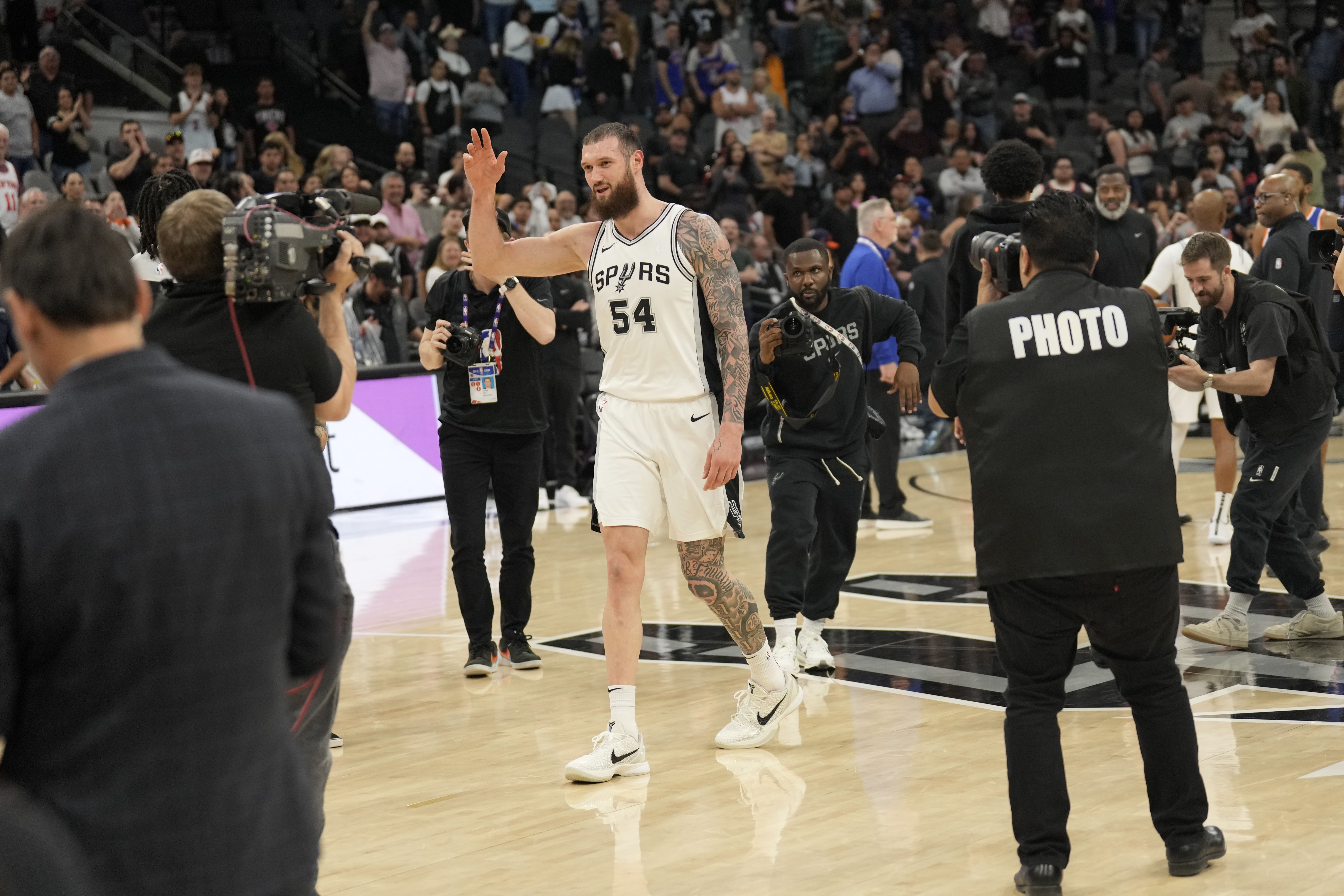  馬穆談被球迷喊MVP：有片刻我靈魂出竅 這真的發(fā)生了嗎？